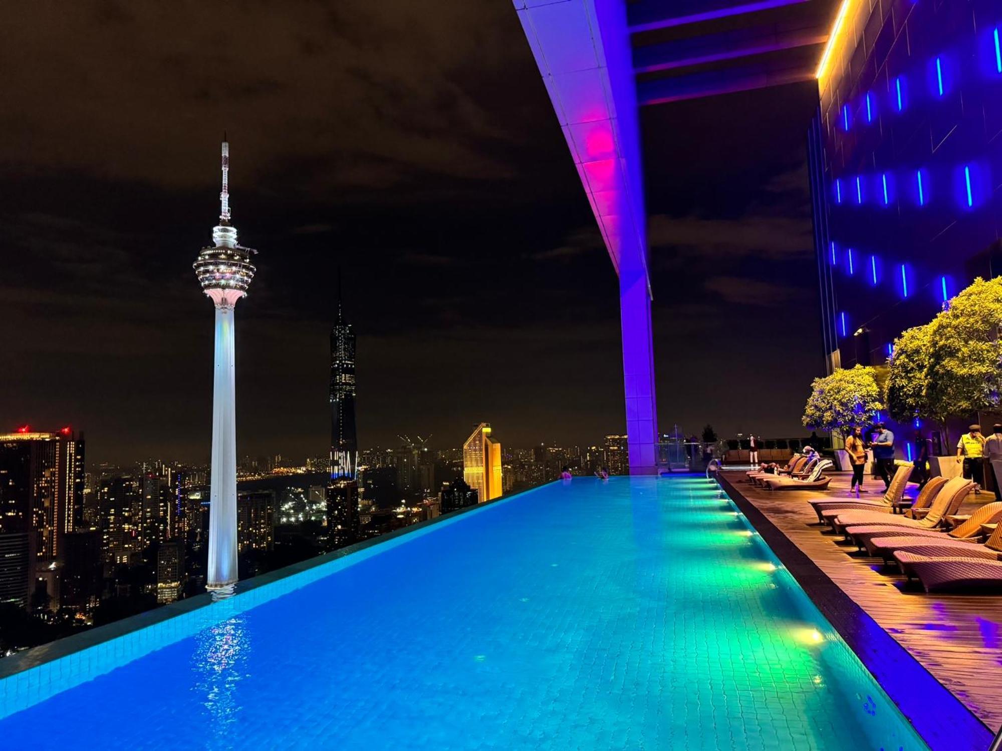 Platinum Klcc By Rainbow Suites Kuala Lumpur Exterior photo