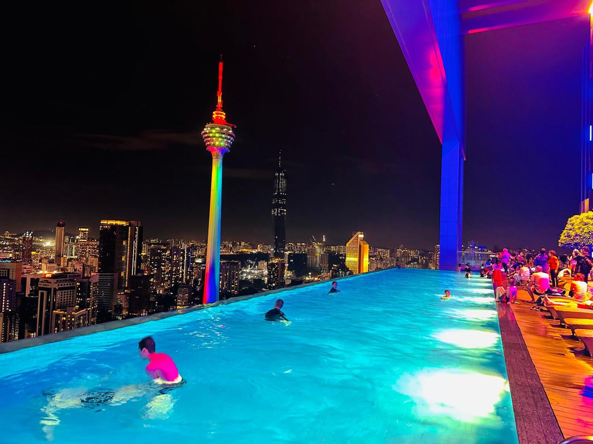Platinum Klcc By Rainbow Suites Kuala Lumpur Exterior photo